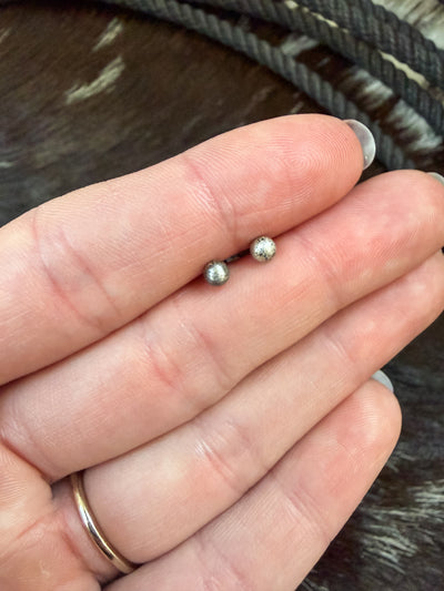 Navajo Pearl Stud Earrings
